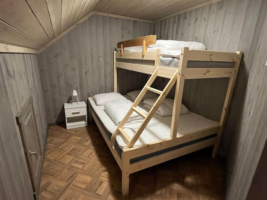Leilighet I Rorbu Pa Kaldfarnes - Yttersia Senja Zewnętrze zdjęcie