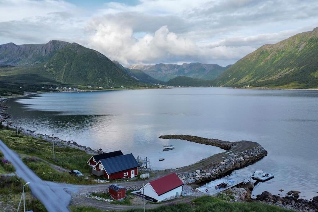 Leilighet I Rorbu Pa Kaldfarnes - Yttersia Senja Zewnętrze zdjęcie